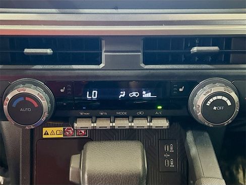 Used 2025 Toyota 4Runner TRD Off-Road image 13