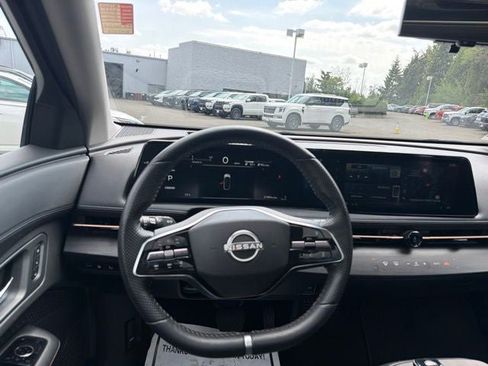 Used 2023 Nissan Ariya AWD image 13
