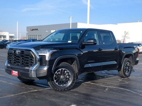 Used 2022 Toyota Tundra SR5 w/ TRD Off-Road Premium Package image 2