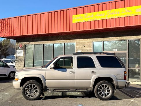 Used 2005 Chevrolet Tahoe Z71 w/ Preferred Equipment Group image 2