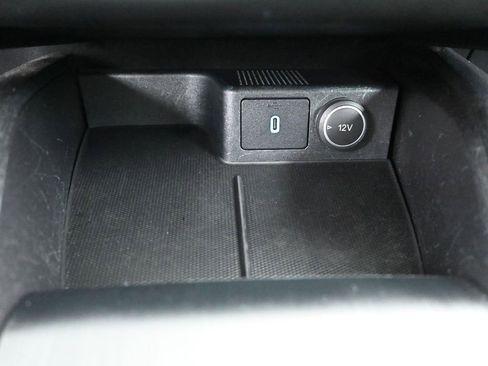 Used 2020 Ford Escape SE image 23