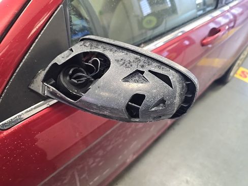 Used 2011 Chrysler 200 LX image 8