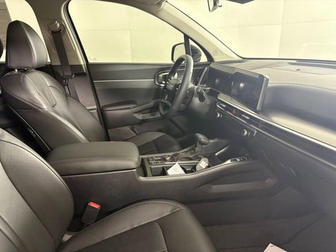 New 2026 Kia Sorento S image 14