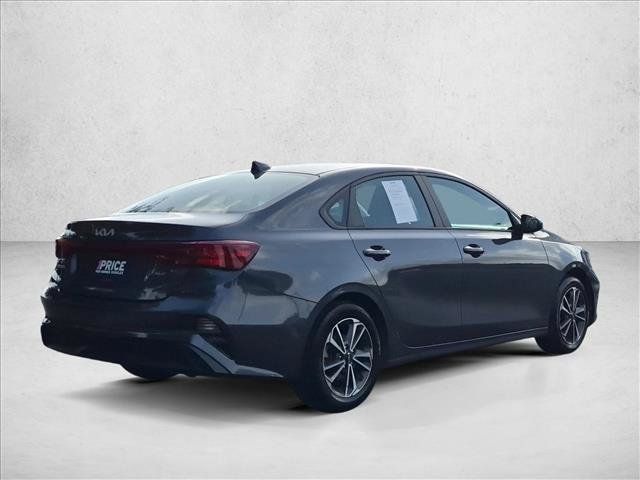 Used 2024 Kia Forte LXS FWD image 5