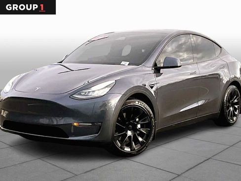 Used 2020 Tesla Model Y Long Range image 1
