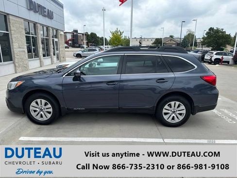 Used 2017 Subaru Outback 2.5i Premium AWD/4WD image 1