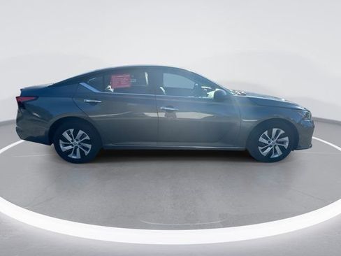 Used 2025 Nissan Altima 2.5 S FWD image 4