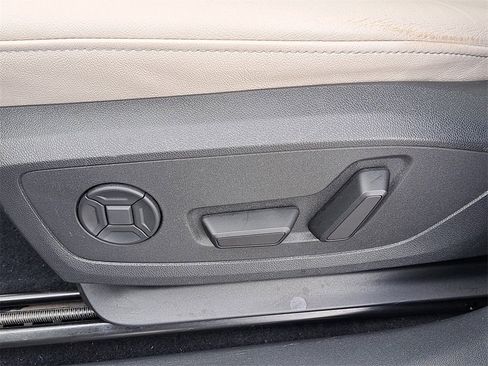 Certified 2024 Audi Q4 e-tron Premium Plus image 18