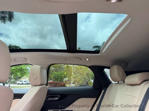 Used 2017 Jaguar F-PACE Premium AWD/4WD image 58