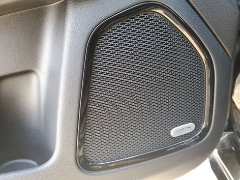 Certified 2024 Jeep Compass Limited w/ High Altitude Package image 11