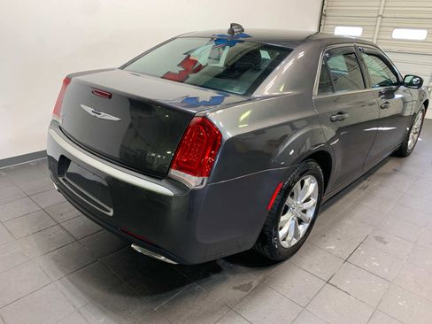 Used 2017 Chrysler 300 Limited w/ Value Package image 3
