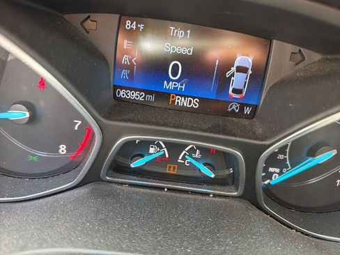 Used 2019 Ford Escape Titanium image 12