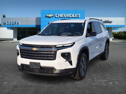 Used 2024 Chevrolet Traverse LT w/ LPO, Floor Liner Package