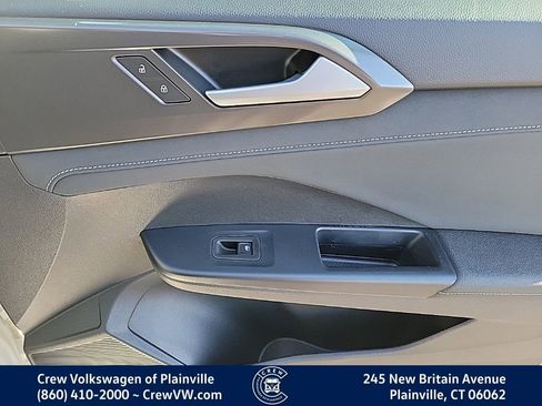 New 2026 Volkswagen Taos SE image 42