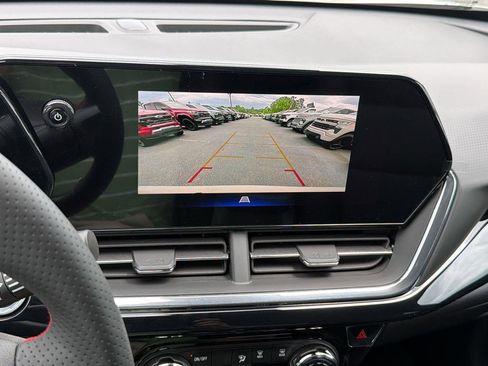 New 2026 Chevrolet Trax RS w/ Sunroof Package FWD image 24