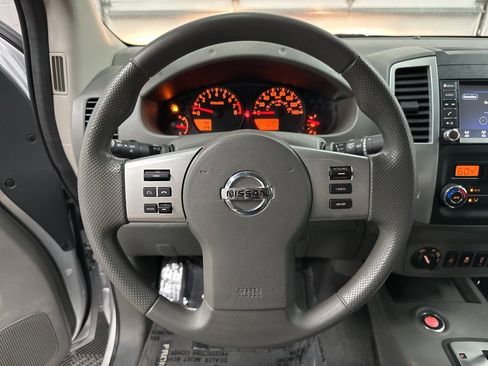 Used 2021 Nissan Frontier SV image 15