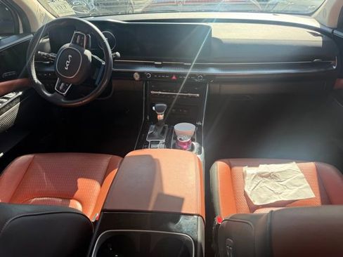 Used 2024 Kia Carnival SX Prestige image 6