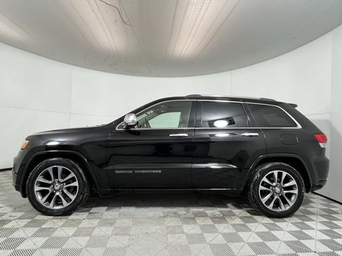 Used 2017 Jeep Grand Cherokee Overland w/ Jeep Active Safety Group image 4