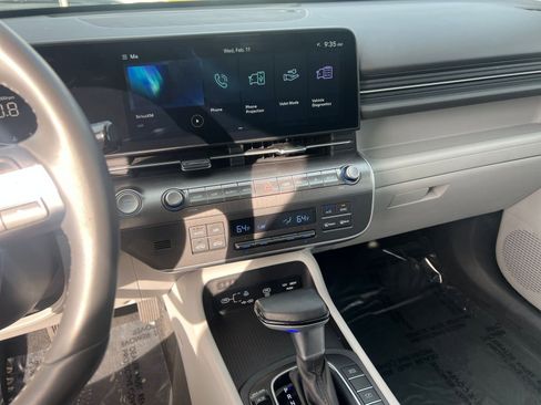 Used 2025 Hyundai Kona SEL image 17