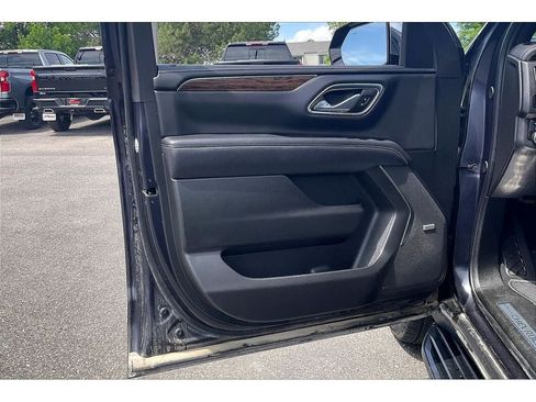 Used 2024 Chevrolet Suburban Premier w/ Max Trailering Package AWD/4WD image 25