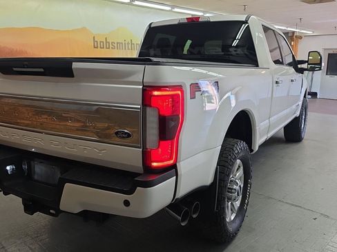 Used 2017 Ford F350 Platinum w/ Platinum Ultimate Package AWD/4WD image 19
