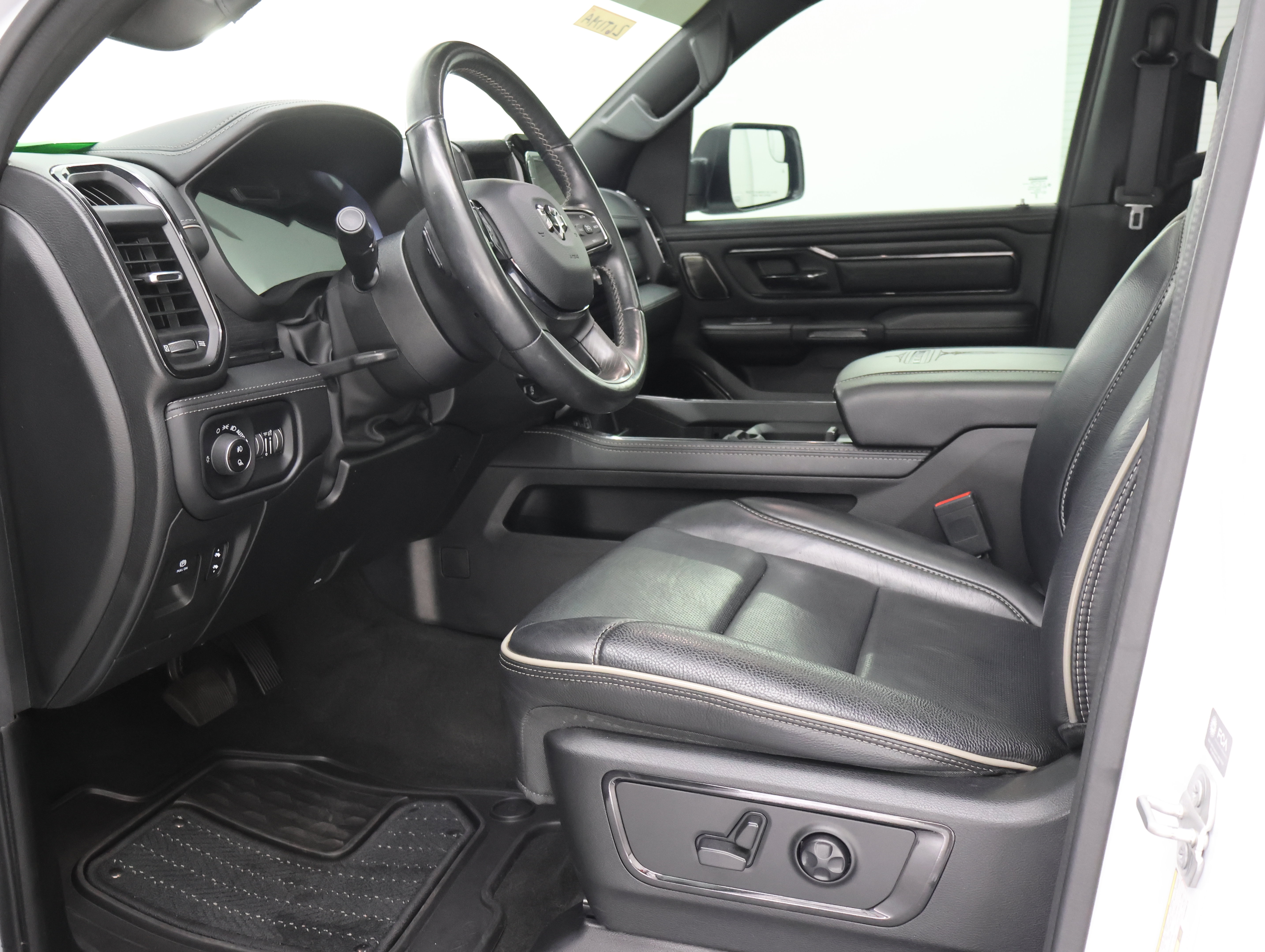 Used 2023 RAM 1500 Limited w/ Night Edition AWD/4WD image 8