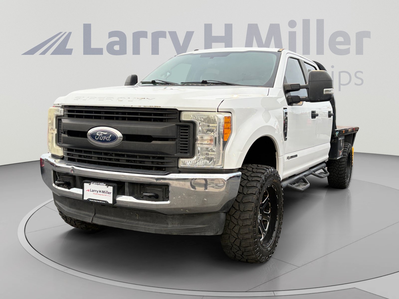 Used 2017 Ford F250 XL w/ Power Equipment Group AWD/4WD image 1