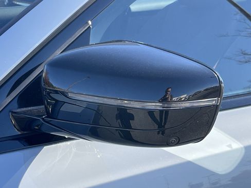 New 2026 BMW 330i Sedan w/ M Sport Package image 29