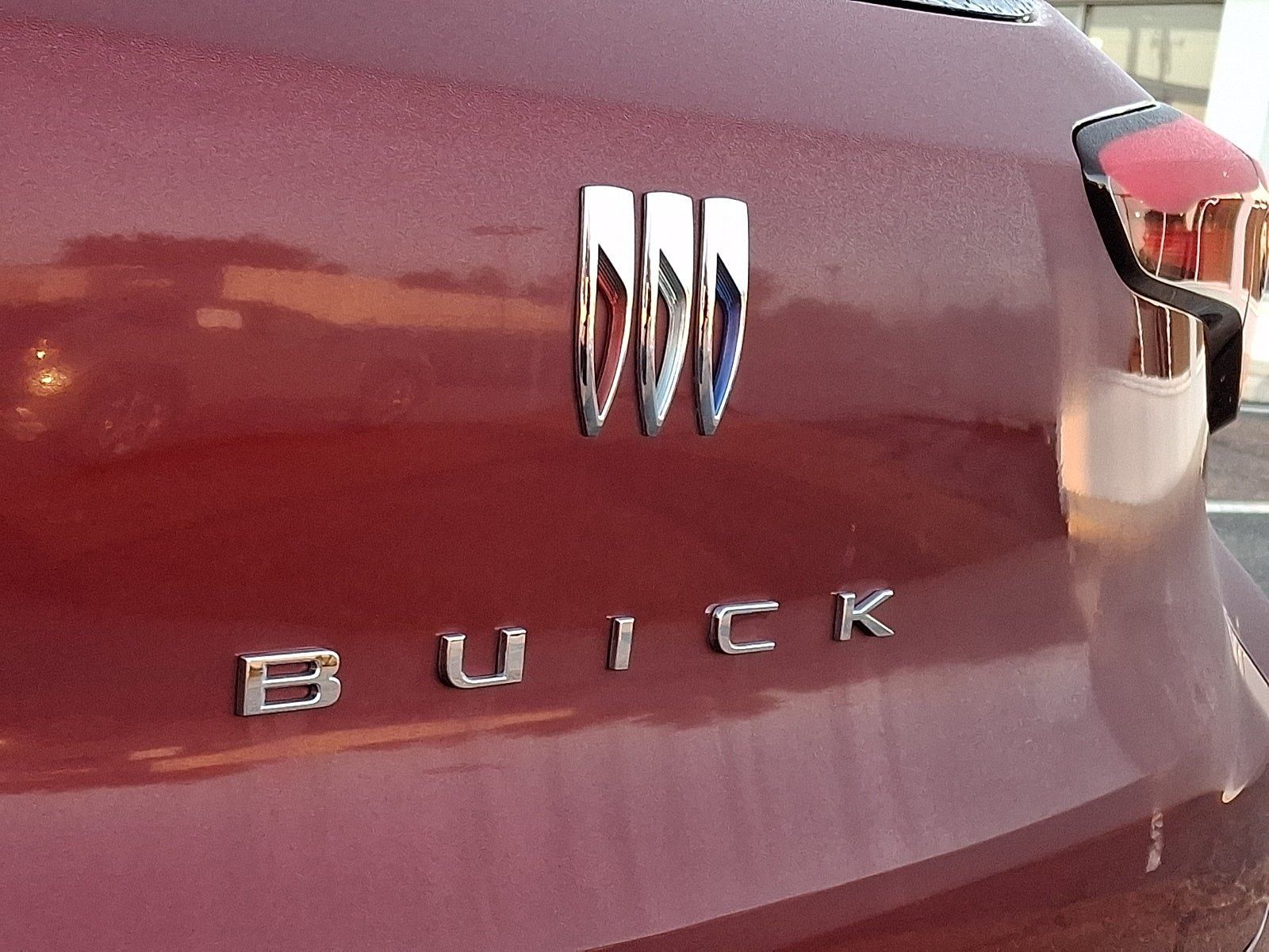 Certified 2024 Buick Encore GX Preferred FWD image 30