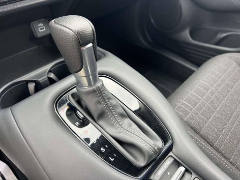 Used 2023 Honda HR-V LX image 38