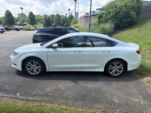 Used 2015 Chrysler 200 Limited FWD image 3