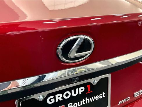 Used 2024 Lexus ES 250 w/ Premium Package image 56