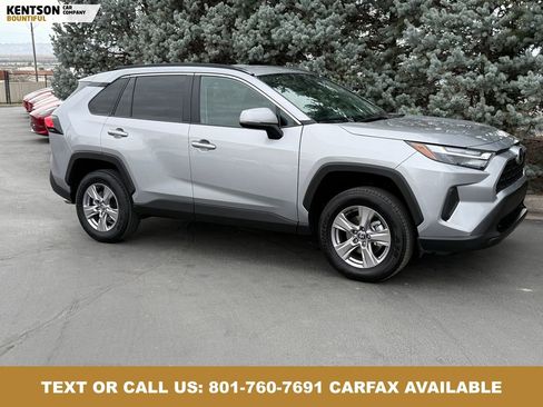 Used 2025 Toyota RAV4 XLE AWD/4WD image 11