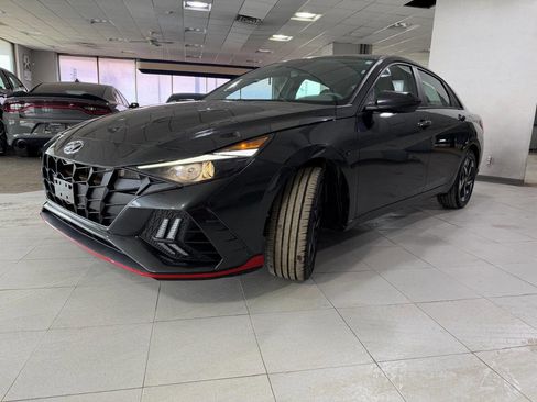 Used 2023 Hyundai Elantra SEL w/ Convenience Package image 6