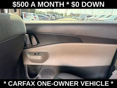 Used 2025 Kia Carnival LX FWD image 42
