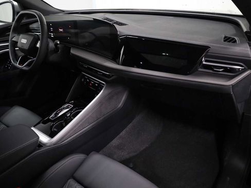 Used 2025 Audi SQ5 Premium Plus w/ Premium Plus Package AWD/4WD image 6