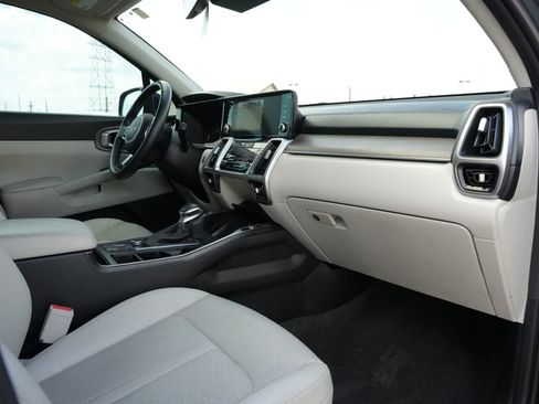Used 2022 Kia Sorento EX w/ Panoramic Sunroof Package FWD image 22