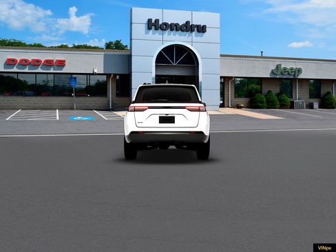 New 2026 Jeep Grand Cherokee Altitude image 6