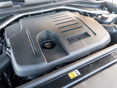 Used 2024 Land Rover Range Rover Sport SE image 37