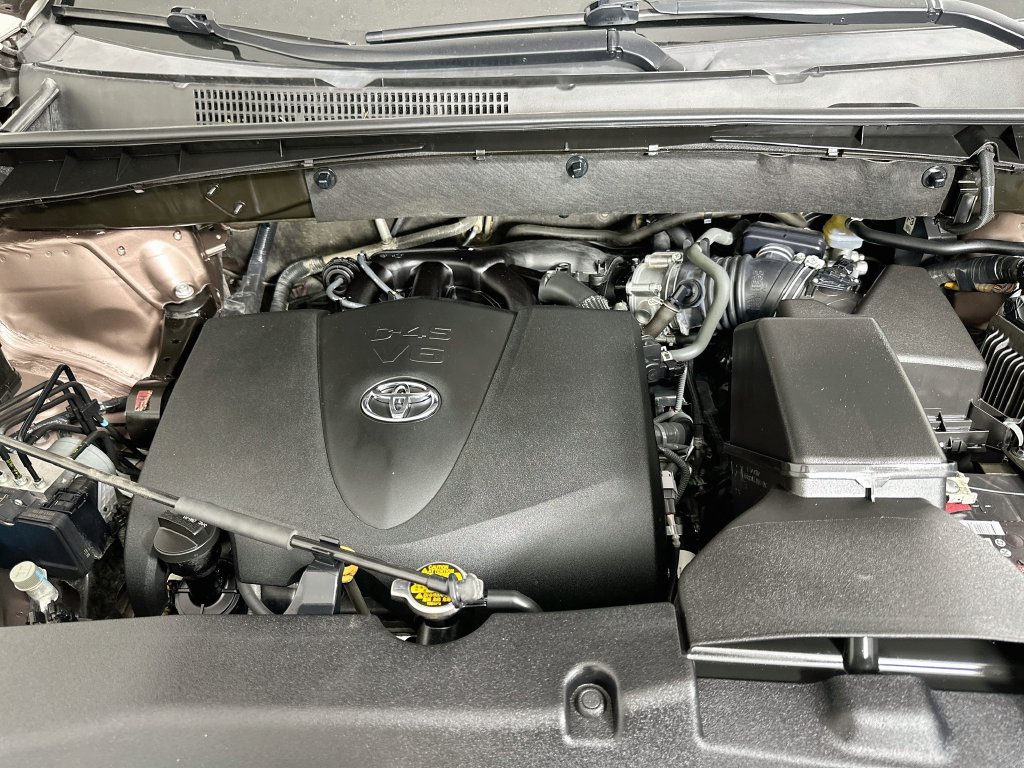 Used 2017 Toyota Highlander XLE FWD image 30
