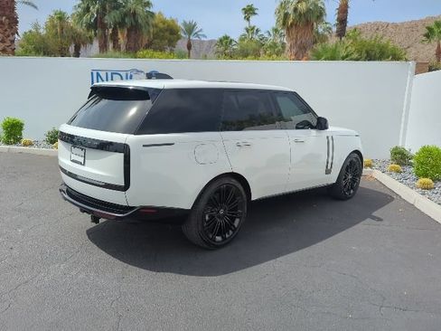 Used 2024 Land Rover Range Rover SE AWD/4WD image 5