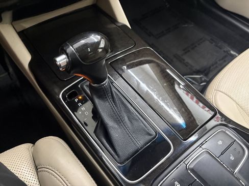 Used 2014 Kia Cadenza Premium w/ Luxury Package FWD image 21