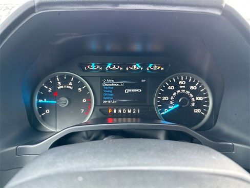 Used 2016 Ford F150 XLT w/ Equipment Group 302A Luxury image 12