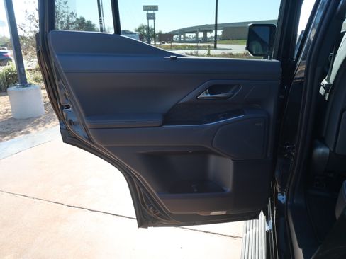 Certified 2026 Lexus GX 550 w/ Accessory Package (2T) image 9