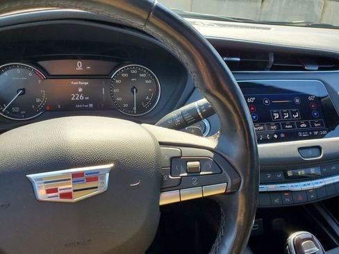 Certified 2022 Cadillac XT4 Premium Luxury w/ Enhanced Visibility Package image 25
