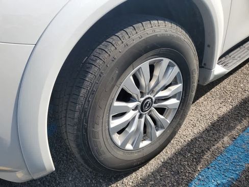 Used 2024 Nissan Armada SV image 2