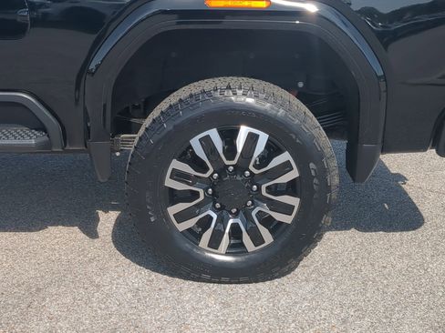 Used 2025 GMC Sierra 2500 Denali Ultimate w/ Max Trailering Package image 11