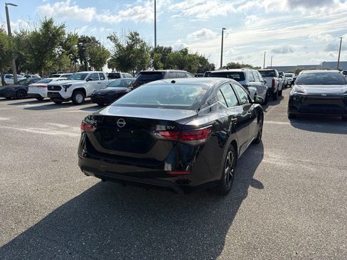 Used 2024 Nissan Sentra SV FWD image 5