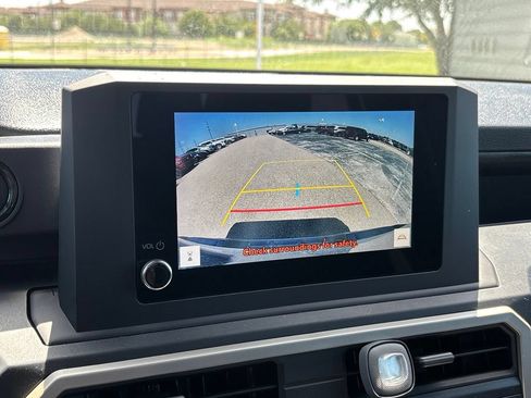 Used 2025 Toyota Tacoma SR RWD image 9