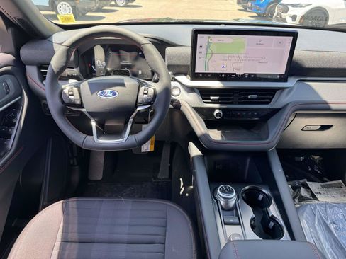 New 2026 Ford Explorer ST-Line w/ ST-Line Street Pack AWD/4WD image 12